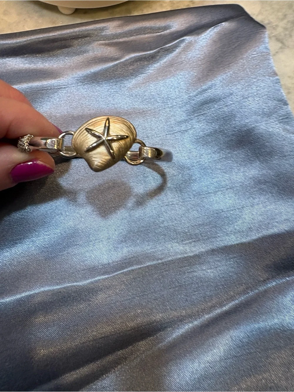 N/A silver bangle